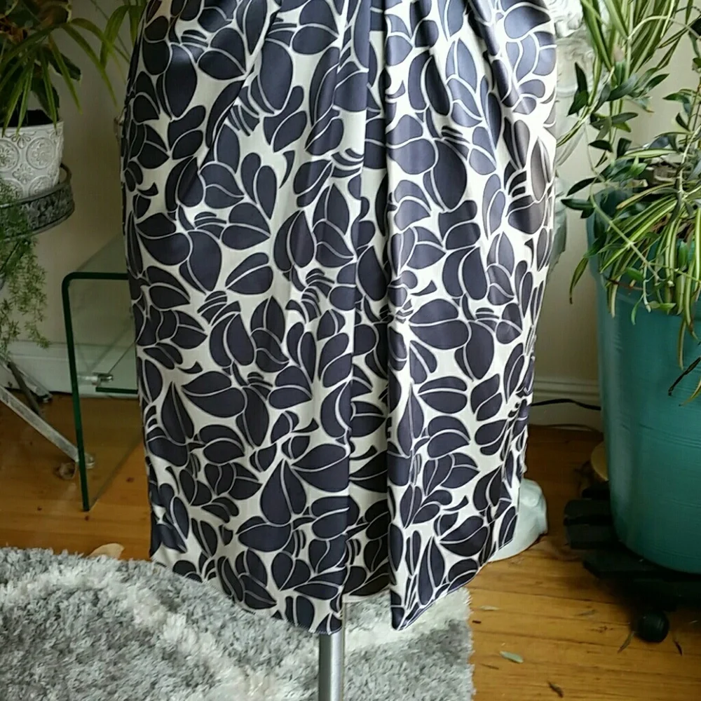 Cynthia Steffe Floral Gray Blue White Silk Dress Cap Sleeves Size 4 - Picture 3 of 9